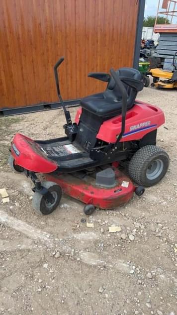 SOLD Snapper 150Z Lot No. 38092 Other Equipment with 50 inches Tractor Zoom